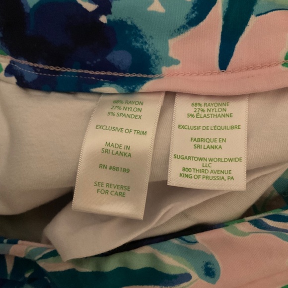 Lilly Pulitzer Scalloped Floral Shorts - Picture 8 of 12